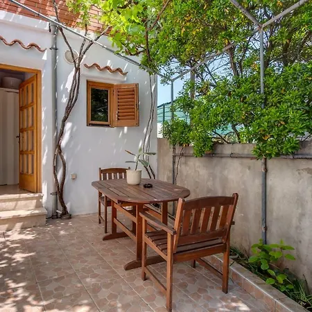 Bandalo Apartment *