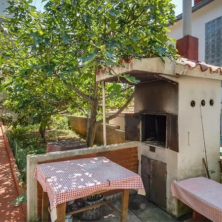 Bandalo Apartment *